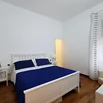 Gasthof E - Rent And Le Nel Corso - Adults Only La Spezia