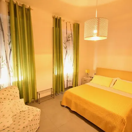 Πανσιόν E - Rent And Le Nel Corso - Adults Only 2*