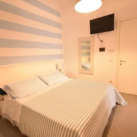 E - Rent And Le Nel Corso - Adults Only Πανσιόν Λα Σπέτσια