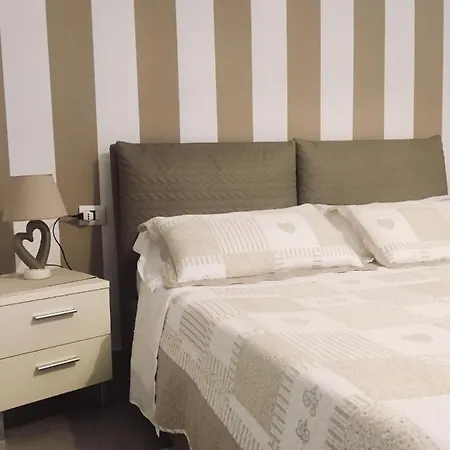 Πανσιόν E - Rent And Le Nel Corso - Adults Only