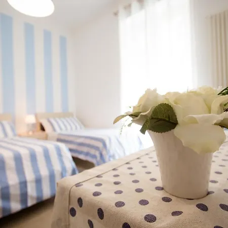 Casa de hóspedes E - Rent And Le Nel Corso - Adults Only La Spezia