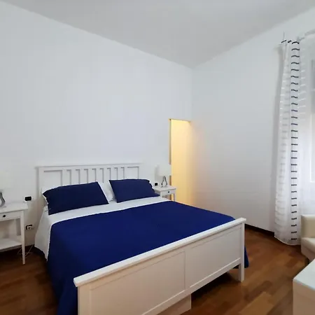Konukevi E - Rent And Le Nel Corso - Adults Only La Spezia