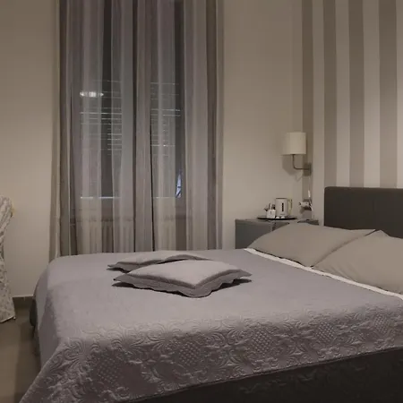 E - Rent And Le Nel Corso - Adults Only Πανσιόν
