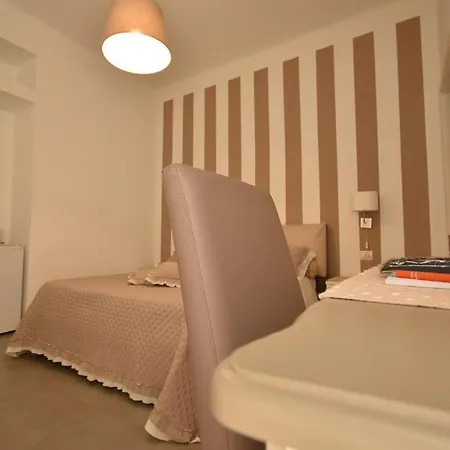 E - Rent Rooms&apartments Le Nel Corso - Adults Only 4*