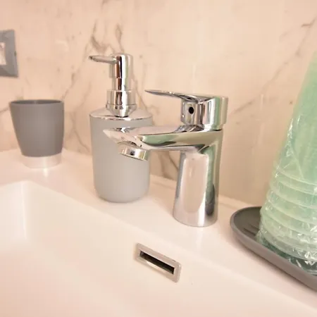 E - Rent And Le Nel Corso - Adults Only