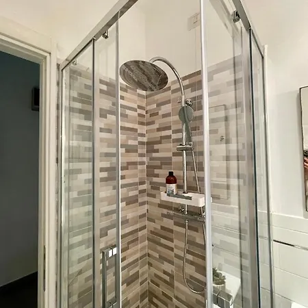 E - Rent And Le Nel Corso - Adults Only Maison d'hôtes La Spezia