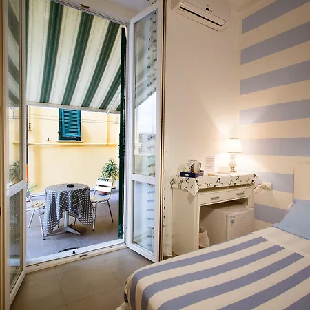 E - Rent Rooms&apartments Le Nel Corso - Adults Only 4* La Spezia