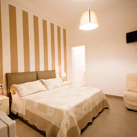 E - Rent Rooms&apartments Le Nel Corso - Adults Only 4*