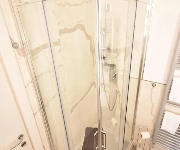 E - Rent And Le Nel Corso - Adults Only Penzion 4*