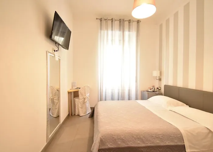 E - Rent And Le Nel Corso - Adults Only Penzion La Spezia
