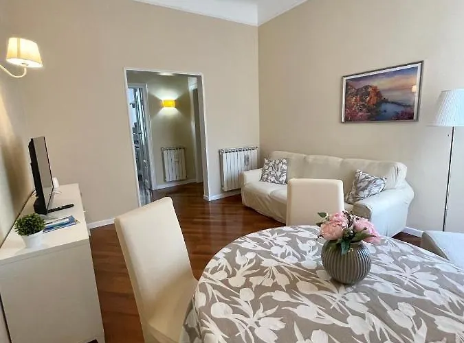 E - Rent And Le Nel Corso - Adults Only