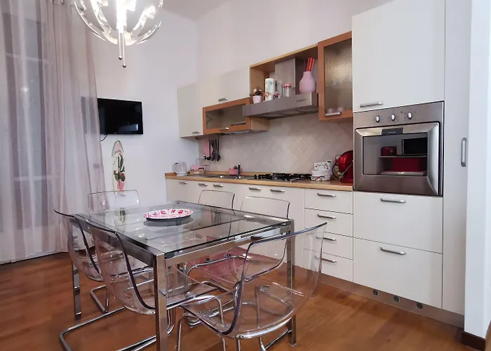 Penzion E - Rent And Le Nel Corso - Adults Only La Spezia